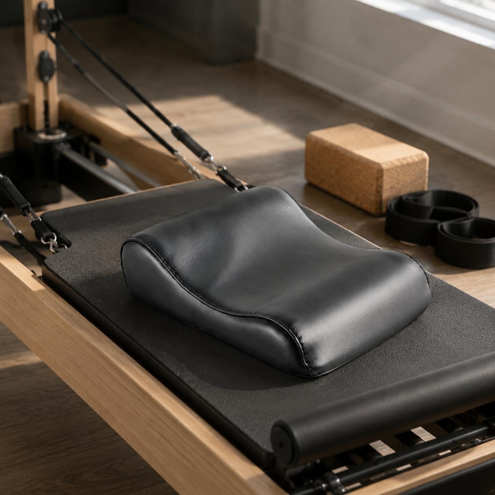 Pilates & Yoga Wohlfühlen Forchheim - Pilates Bed Neck Pillow Padded Reformer